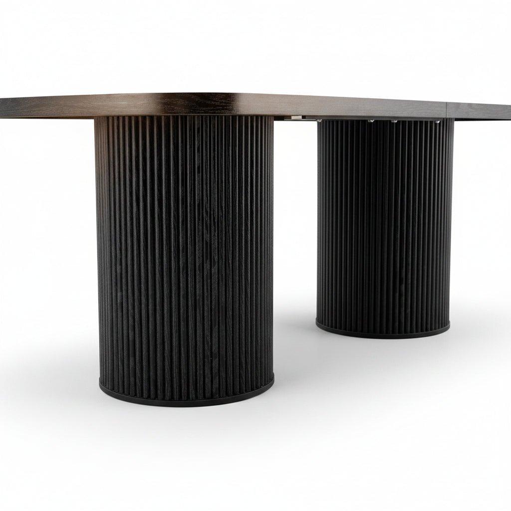 Oria – Organic Oval Dining Table 6–8 People Matte Black 180*90cm